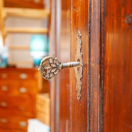 Apartment Genius Loci Cozy House With Garden In The Old Town