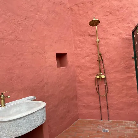 Genius Loci Cozy House With Garden In The Old Town * Olbia