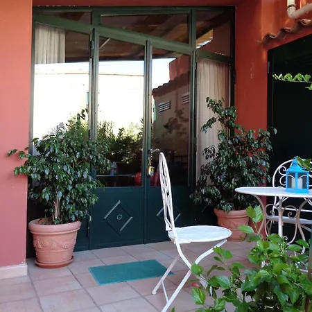 Apartment Genius Loci Cozy House With Garden In The Old Town