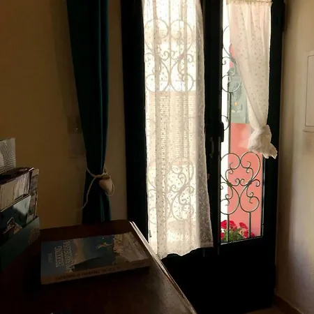 Genius Loci Cozy House With Garden In The Old Town * Olbia